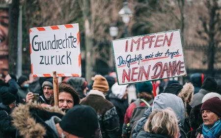 Nové heslo antokoronavirových demonstrací