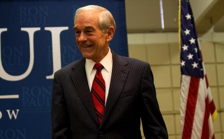 Ron Paul vidí jako výherce války na Ukrajině americké výrobce zbraní