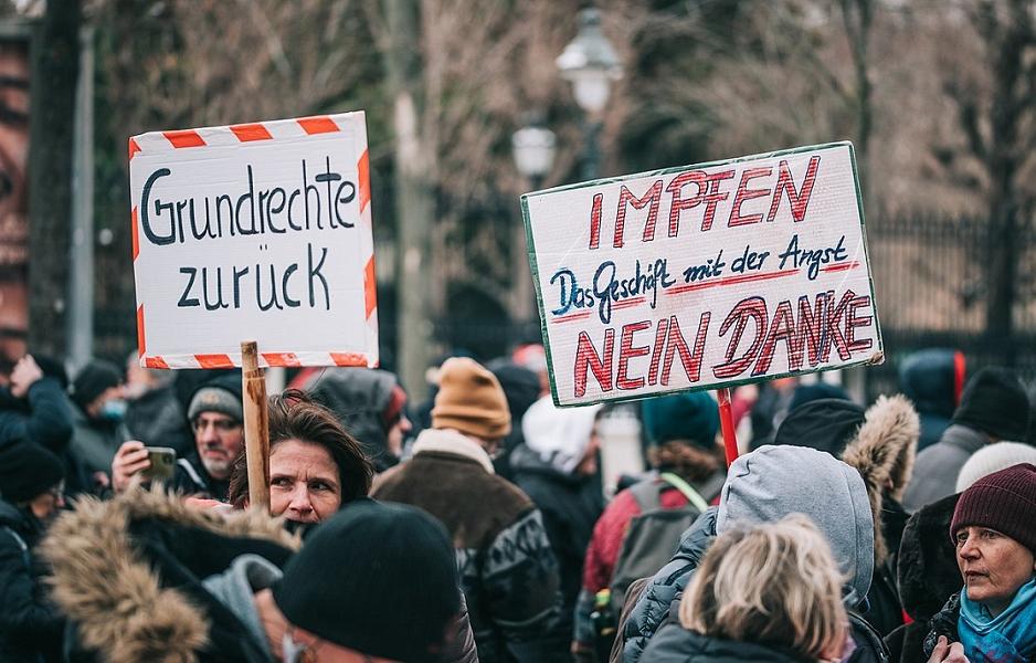 Nové heslo antokoronavirových demonstrací