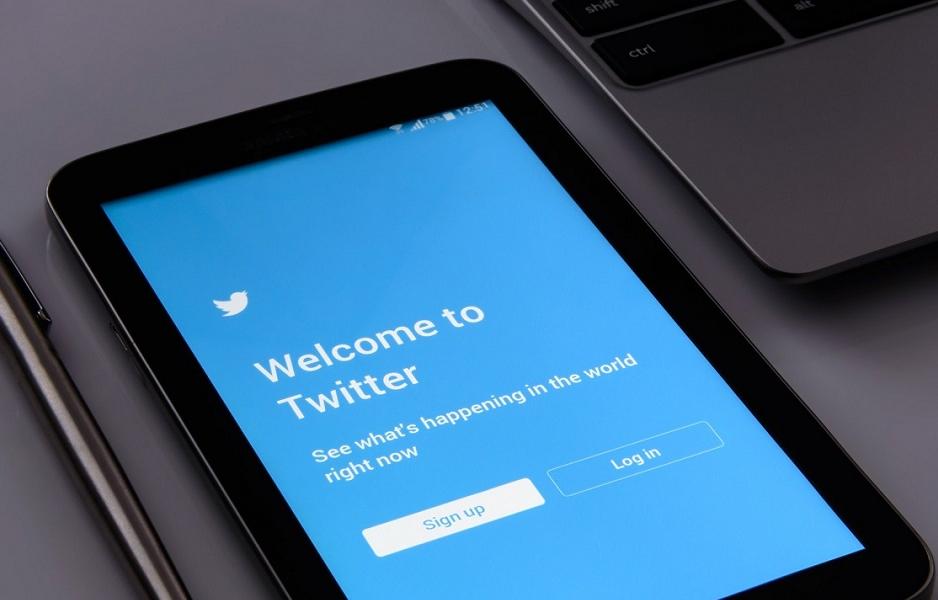 Brusel chce zakázat Twitter