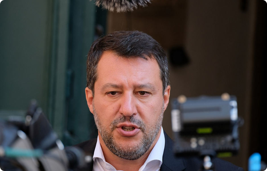 Matteo Salvini označil příjezd migrantů na Lampedusu za Válečný akt