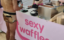 Fakt sexy u sexy waffles